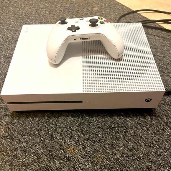 xbox one X (white) controller included